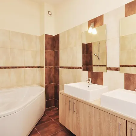 12 With Outdoor Swimmingpool Tatil Evi