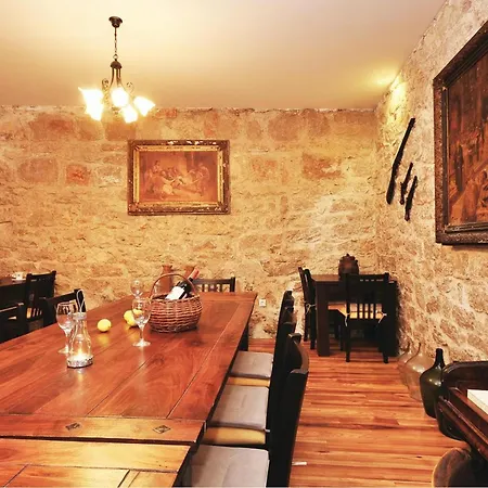 Ferienhaus Cozy Home In Pakostane With Kitchen *